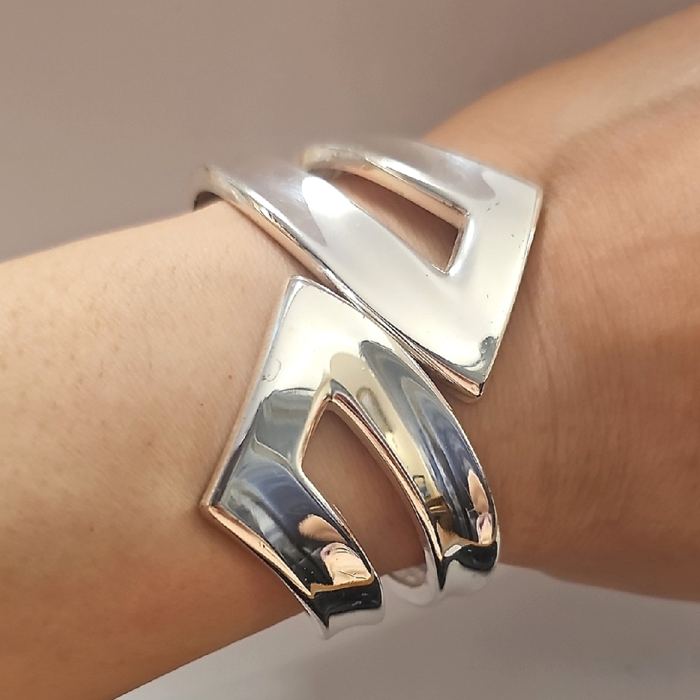 Silvertone Modernist Geometric Clamper Bracelet